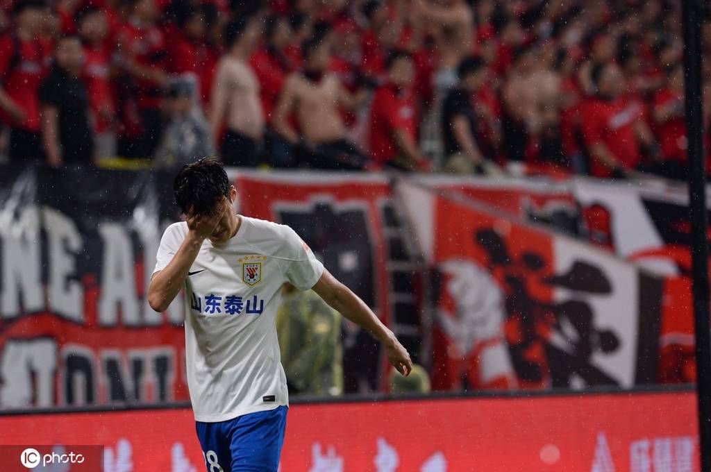 最终全场比赛结束，米兰1-0佛罗伦萨。